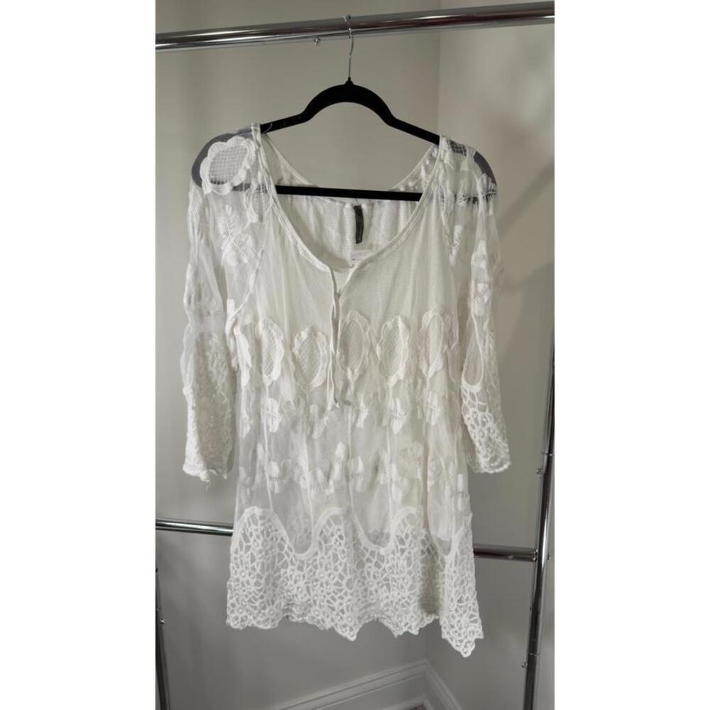 Chic White Lace Tunic - Perfect for Layering